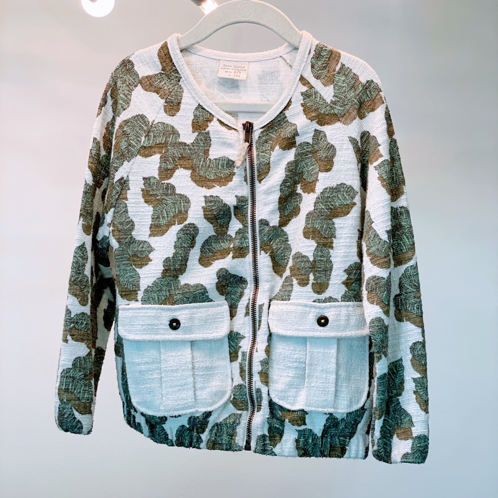 ❤️3/$30 Zara Girls textured Zip front Jacket size 6-7